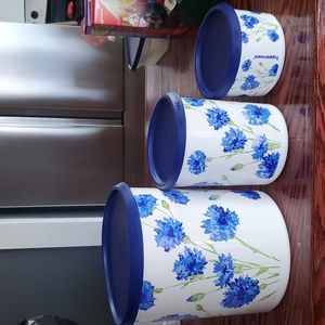 3 Tupperware kitchen containers, blue flowers printed. 4.4Lt, 1.3Lt and 575ml